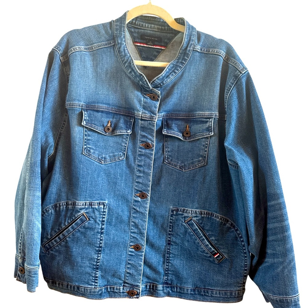 Tommy Hilfiger‎ Women’s Sz 2X Medium Wash Denim Jacket Band Collar Metal Buttons